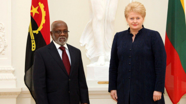 Prezidentė priėmė Angolos ambasadoriaus skiriamuosius raštus