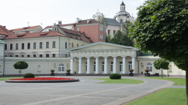 Prezidentūra, tęsdama Atvirų erdvių renginius, kviečia į spektaklį vaikams